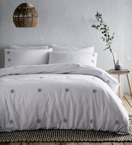 Daisy Flower Bedding with Daisy Motifs in Ochre and Charcoal on White Bedding