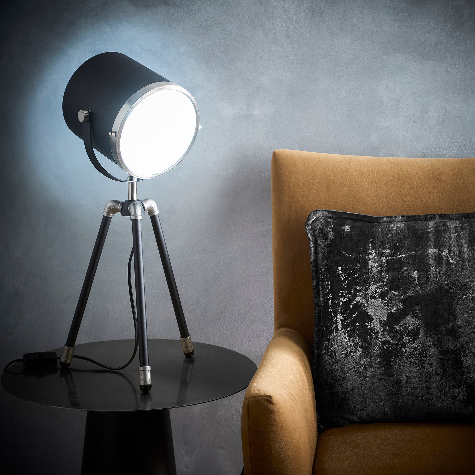 Black Tripod Table Lamp or Floor Lamp Projector style Spot light