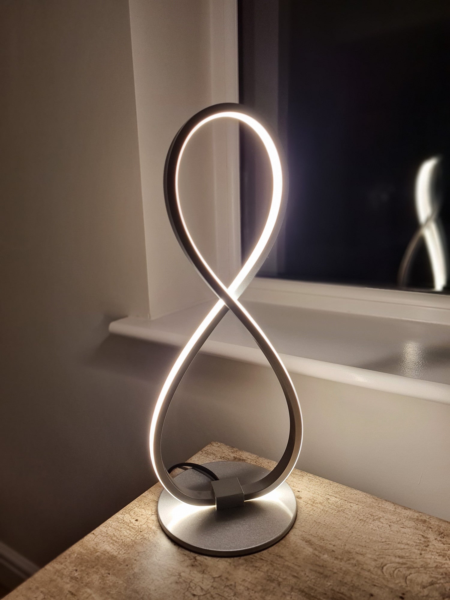 Table Lamp Contemporary Silver Aluminium & Plastic Figure 8 Integrated LED Strip