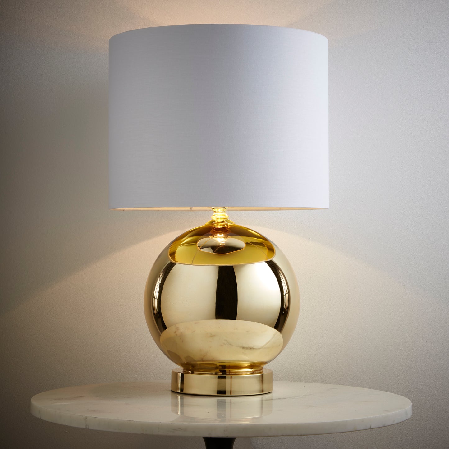 Kliving Ostend Polished Brass Table Lamp with White Drum Shade Home Lighting