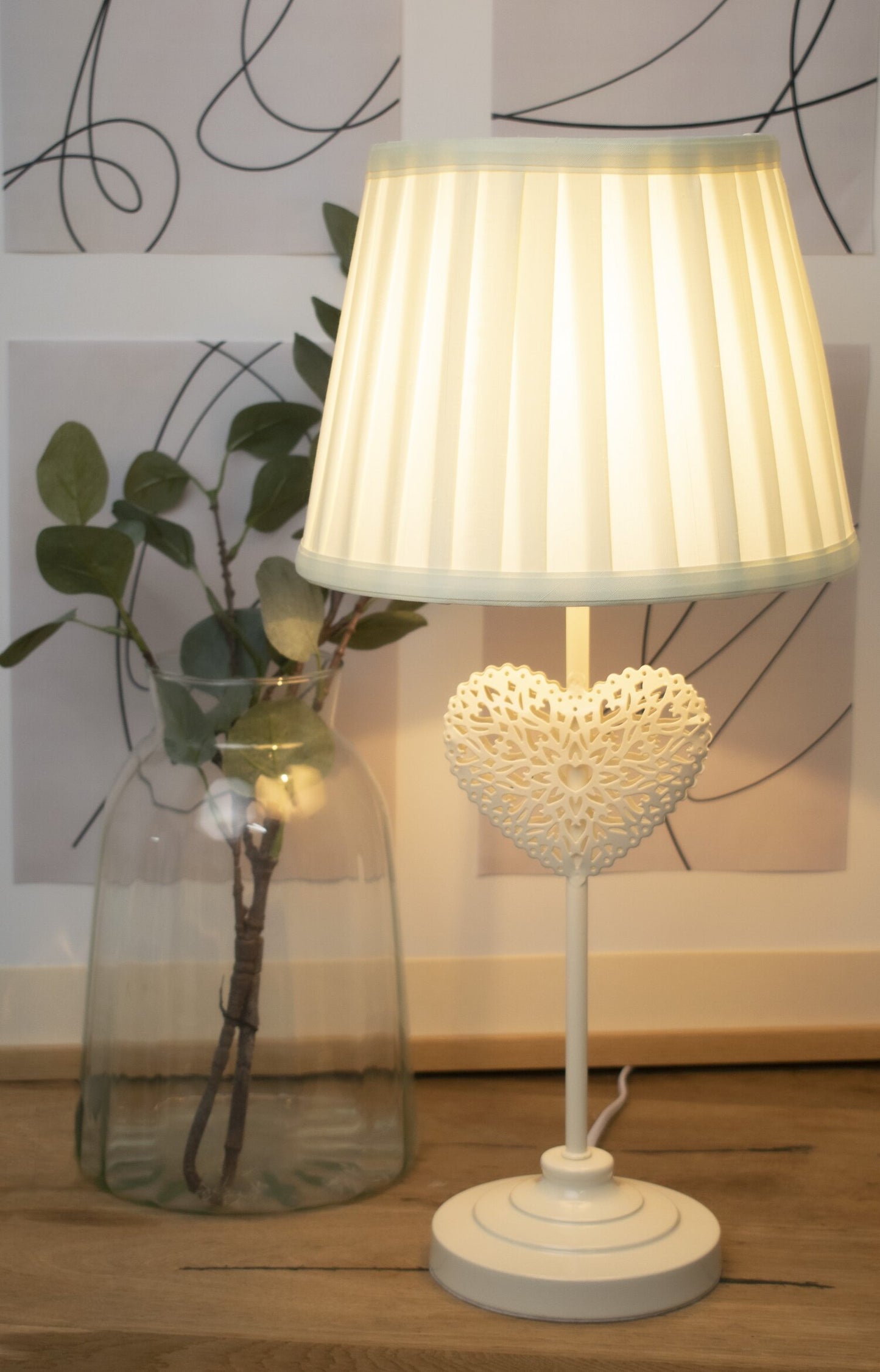 KLiving Warwick Cream Heart Design Table Lamp and Lamp Shade